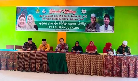 Tim Asesor BAN PAUD dan PNF Sumatera Barat, termasuk Dr. Sofiawati, saat visitasi di PPS Bustanul Yaqin